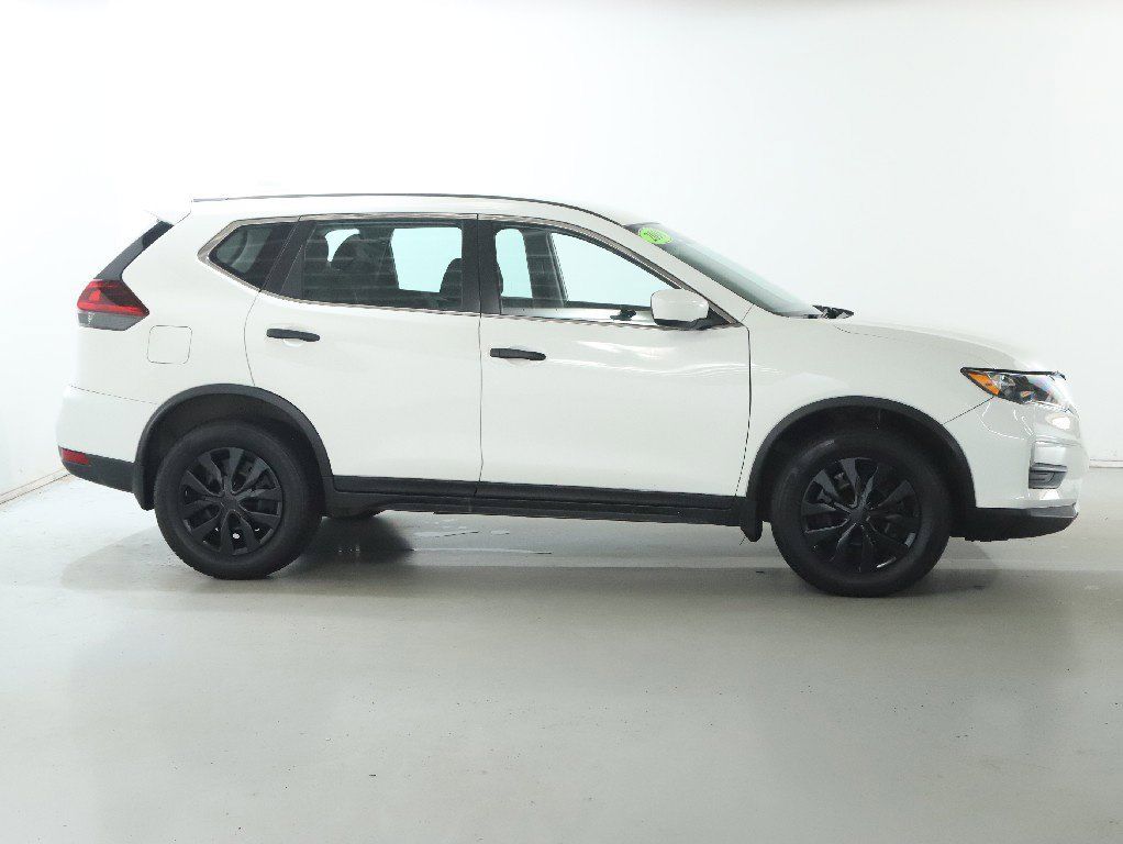 Used 2018 Nissan Rogue S AWD/4WD image 12