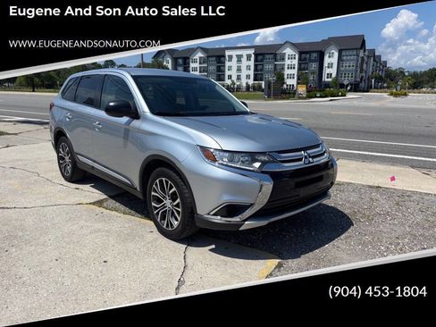 Used 2017 Mitsubishi Outlander ES image 1
