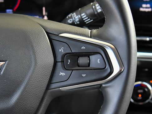 Used 2025 Chevrolet Trax ACTIV w/ Driver Confidence Package image 29