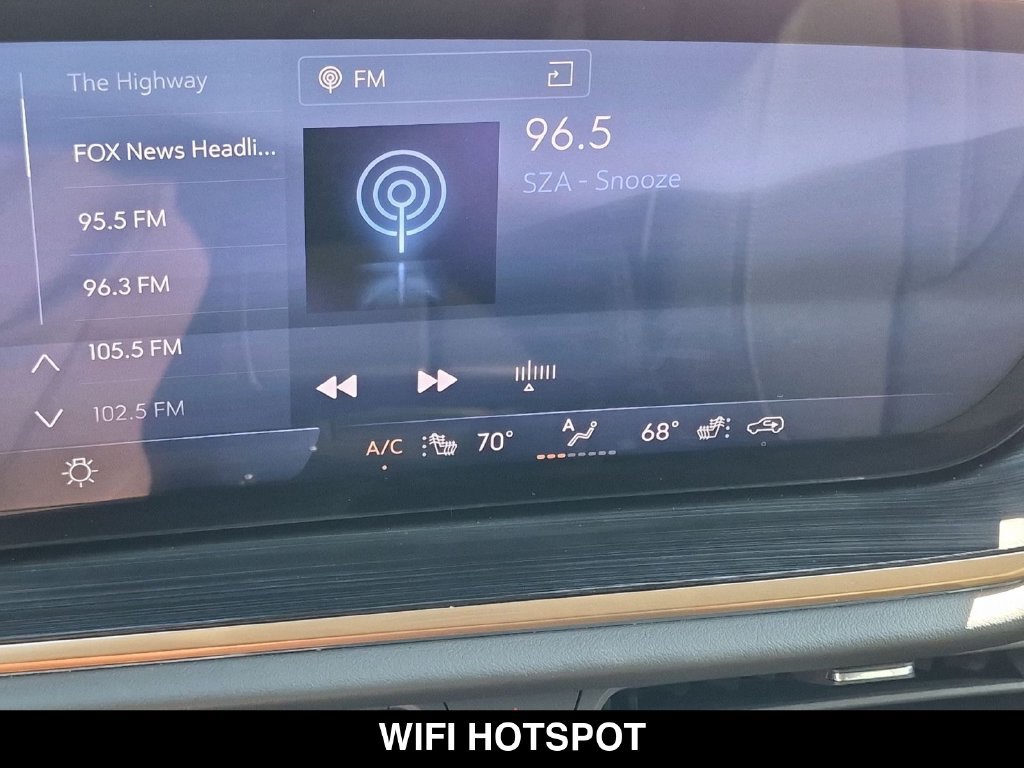 Used 2024 Buick Envision Avenir AWD/4WD image 24