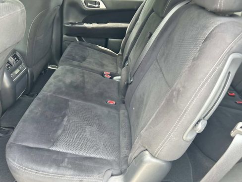 Used 2014 Nissan Pathfinder SV AWD/4WD image 20