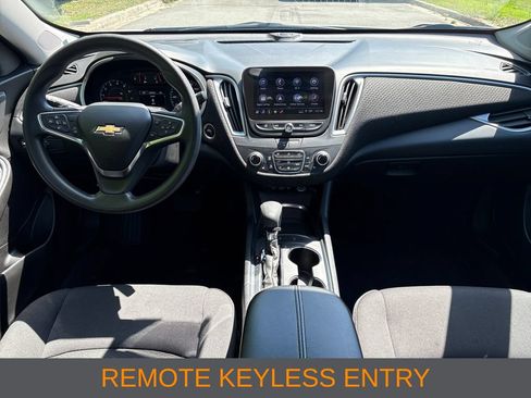 Used 2025 Chevrolet Malibu LT FWD image 5