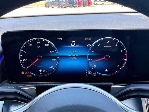 Used 2023 Mercedes-Benz GLB 250 4MATIC image 22
