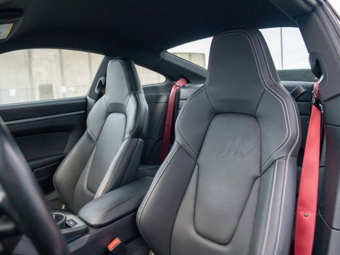 Used 2022 Porsche 911 Carrera S image 5