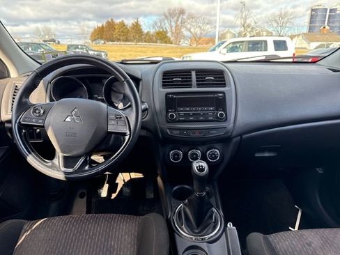 Used 2017 Mitsubishi Outlander Sport ES image 12