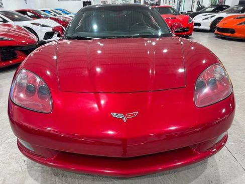 Used 2005 Chevrolet Corvette Coupe w/ Preferred Equipment Group RWD image 8