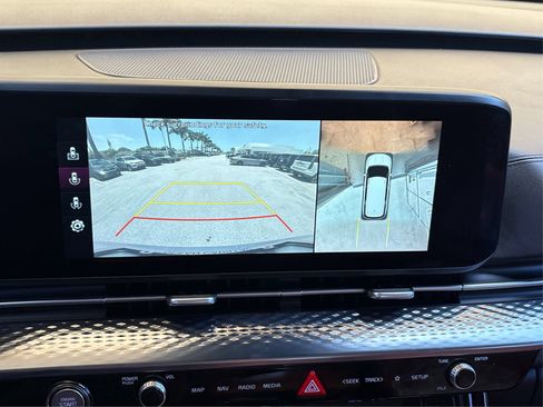 Used 2022 Kia Carnival SX Prestige FWD image 25