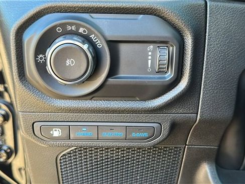 Used 2024 Jeep Wrangler Unlimited w/ Convenience Group image 15