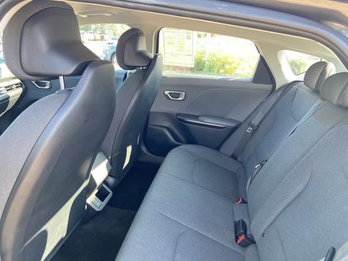 Used 2025 Kia K4 FWD image 17