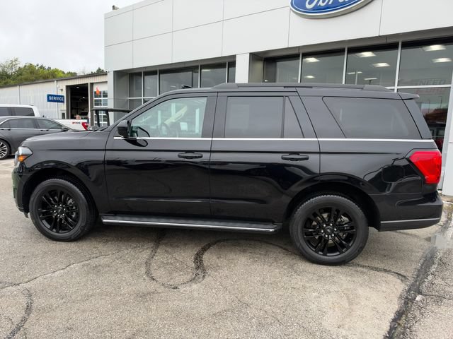 Used 2023 Ford Expedition XLT AWD/4WD image 4