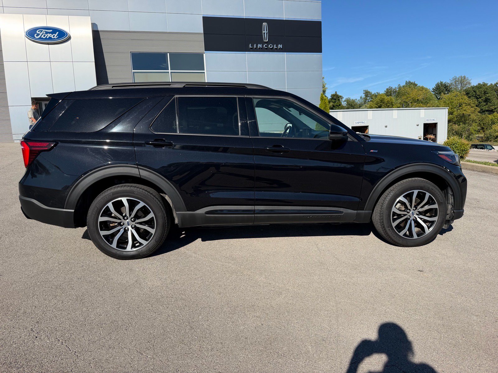 Used 2025 Ford Explorer ST-Line AWD/4WD image 15