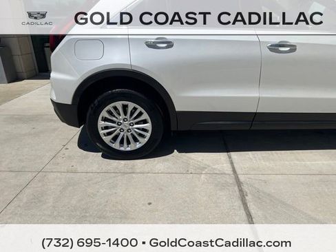 Certified 2024 Cadillac XT4 Luxury w/ Cold Weather Package FWD image 6