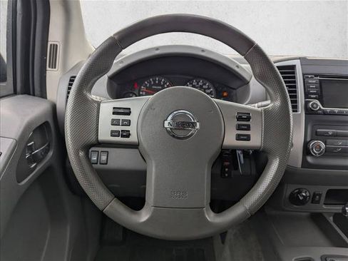 Used 2018 Nissan Frontier SV AWD/4WD image 15