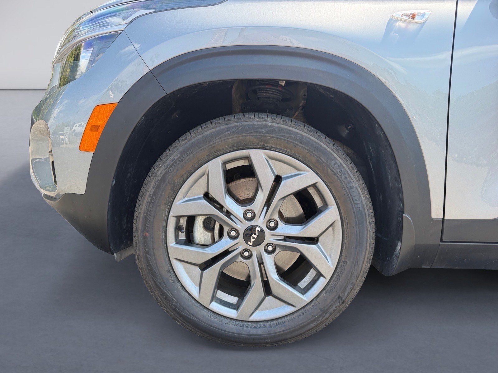 Used 2024 Kia Seltos LX AWD/4WD image 9