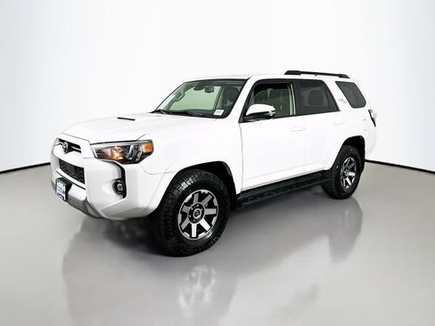 Certified 2023 Toyota 4Runner TRD Off-Road Premium AWD/4WD image 3