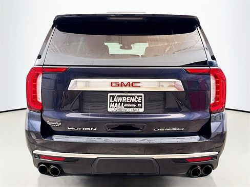 Used 2023 GMC Yukon XL Denali image 5