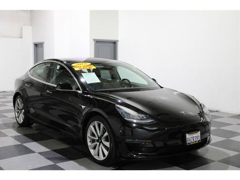 Used 2018 Tesla Model 3 Long Range image 2