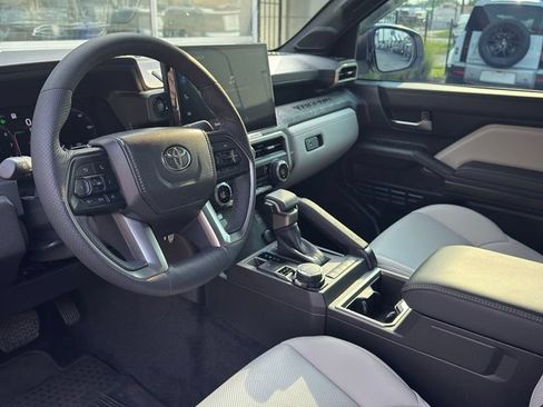 Used 2026 Toyota Tacoma Limited AWD/4WD image 9