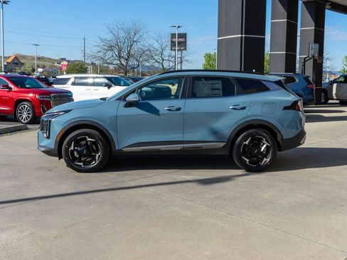 New 2026 Kia Sportage EX AWD/4WD image 4