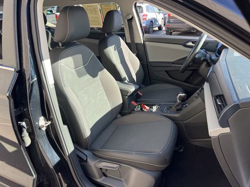 Used 2024 Volkswagen Taos SE image 22