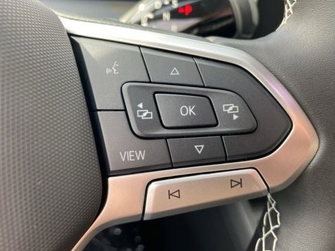 New 2026 Volkswagen Tiguan SE image 30