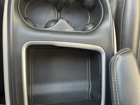 Used 2023 Chrysler Pacifica Touring-L FWD image 26