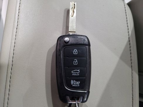 Used 2023 Hyundai Sonata SE w/ Cargo Package FWD image 32