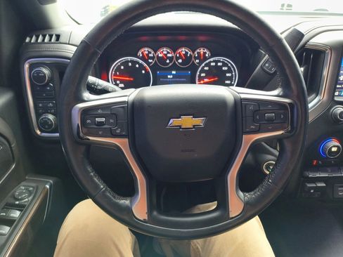 Used 2020 Chevrolet Silverado 2500 LT w/ Convenience Package image 11