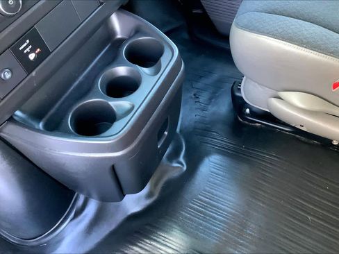 Used 2021 Chevrolet Express 2500 w/ Driver Convenience Package image 12