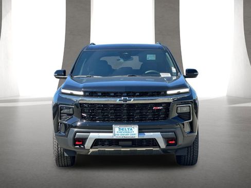 New 2026 Chevrolet Traverse Z71 w/ Enhanced Driving Package image 9