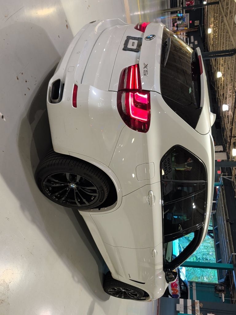 Used 2018 BMW X5 xDrive35i w/ M Sport Package AWD/4WD image 10