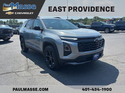 Used 2025 Chevrolet Equinox LT w/ Convenience Package II AWD/4WD image 3