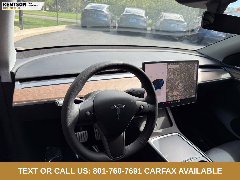 Used 2024 Tesla Model Y Performance AWD/4WD image 25