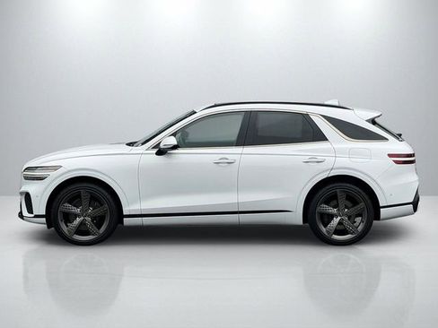 Used 2023 Genesis GV70 2.5T w/ Sport Prestige Package AWD/4WD image 4