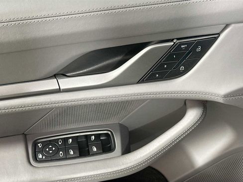 Certified 2025 Porsche Taycan image 11