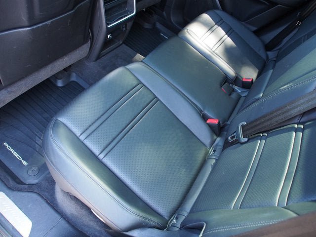 Used 2021 Porsche Cayenne AWD/4WD image 21