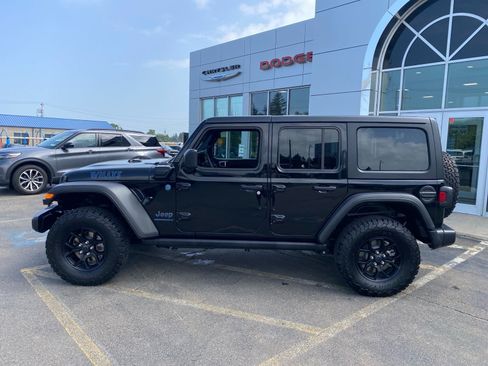 Used 2025 Jeep Wrangler Unlimited Sport S 4xe AWD/4WD image 2