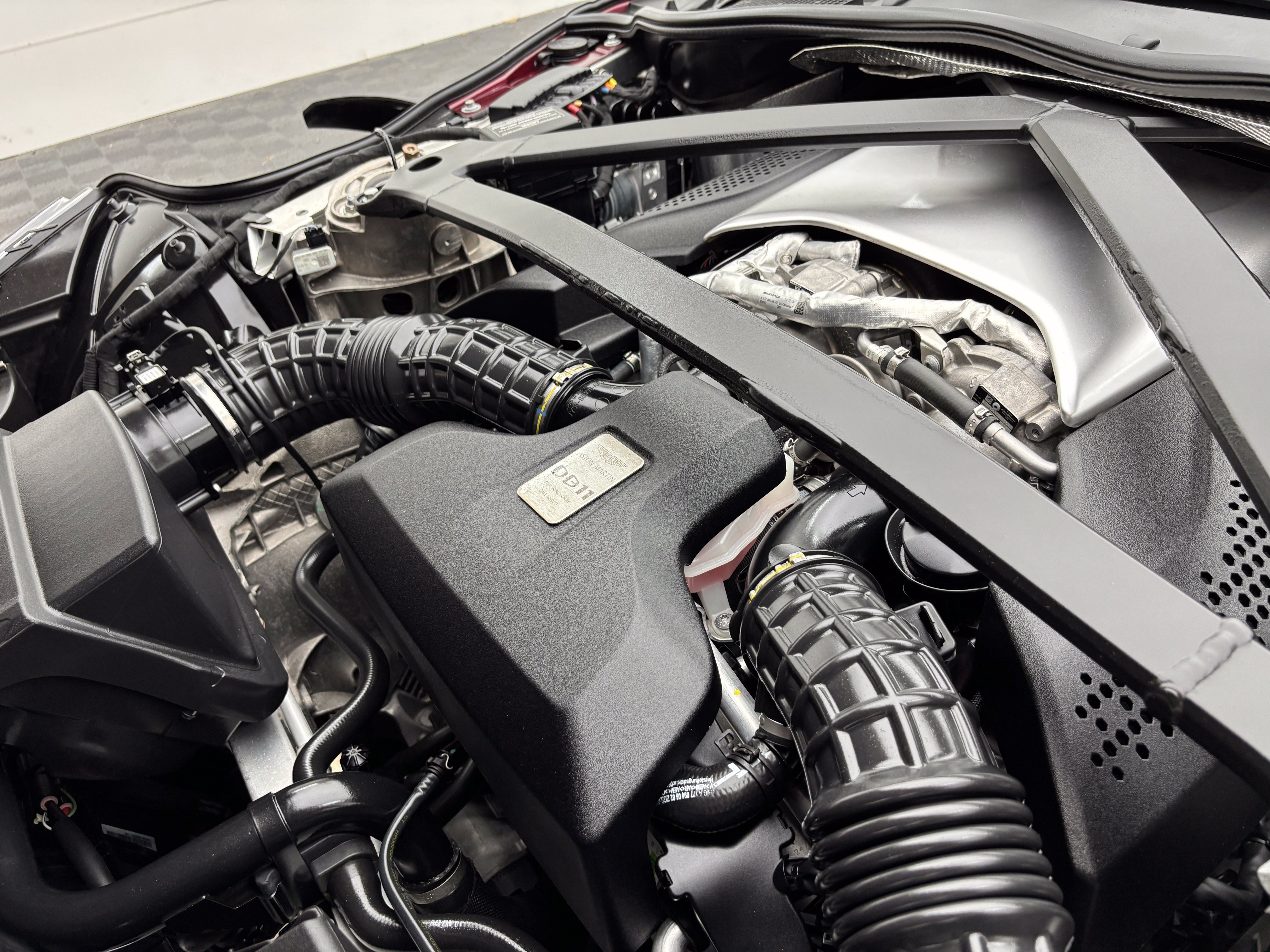 Used 2019 Aston Martin DB11 Volante RWD image 20