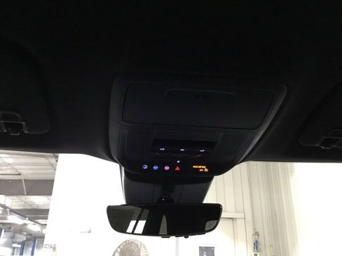 New 2026 GMC Acadia Elevation image 32