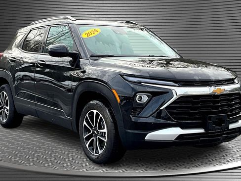 Used 2024 Chevrolet TrailBlazer LT image 1