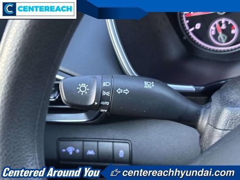Used 2022 Hyundai Santa Fe SE image 20