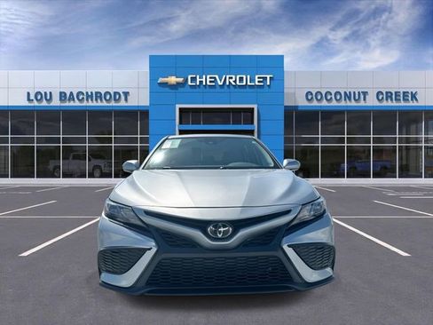 Used 2023 Toyota Camry SE w/ Convenience Package image 3