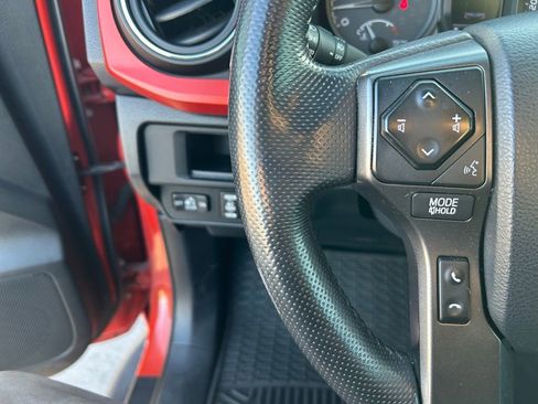 Used 2017 Toyota Tacoma TRD Sport w/ Premium & Technology Package AWD/4WD image 21