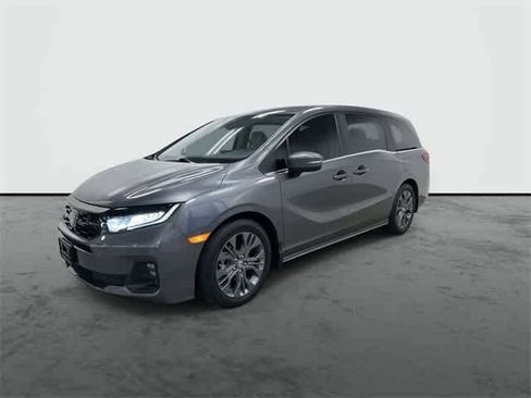 Certified 2025 Honda Odyssey Touring image 8