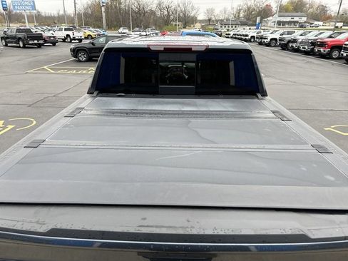 Used 2022 Chevrolet Silverado 1500 LT w/ Z71 Off-Road Package image 8