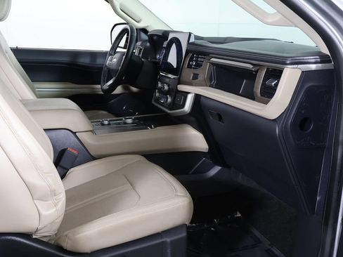 Used 2022 Ford Expedition Limited AWD/4WD image 31