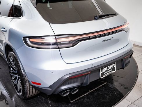 New 2026 Porsche Macan Turbo image 21