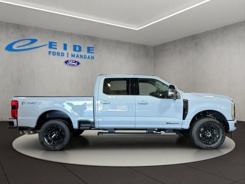 New 2026 Ford F250 Lariat w/ Black Appearance Package AWD/4WD image 13
