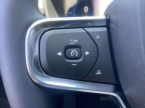 New 2025 Volvo XC40 B5 Ultra w/ Climate Package image 22