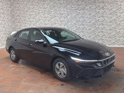 New 2026 Hyundai Elantra SE